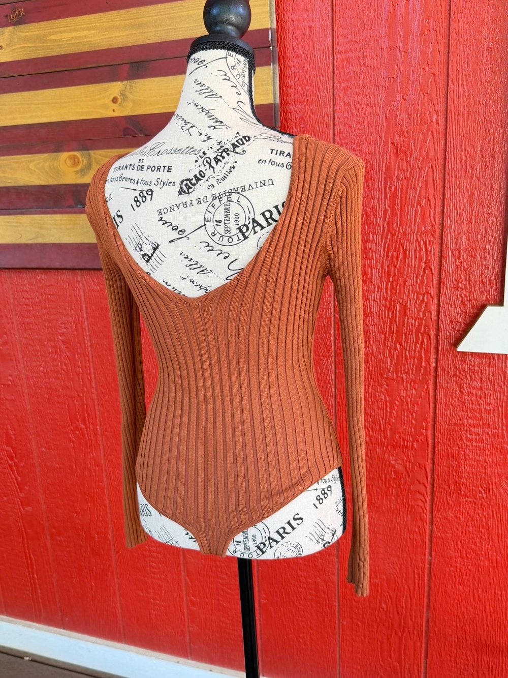 Fashion Nova Ribbed Knit bodysuit in Rust Orange - Picture 4 of 6